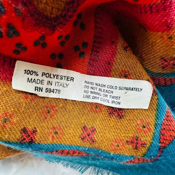 Italian Scarf Beautiful Fall Autumn Leaves Vines Fringe Square 48" by 48" - Picture 5 of 5